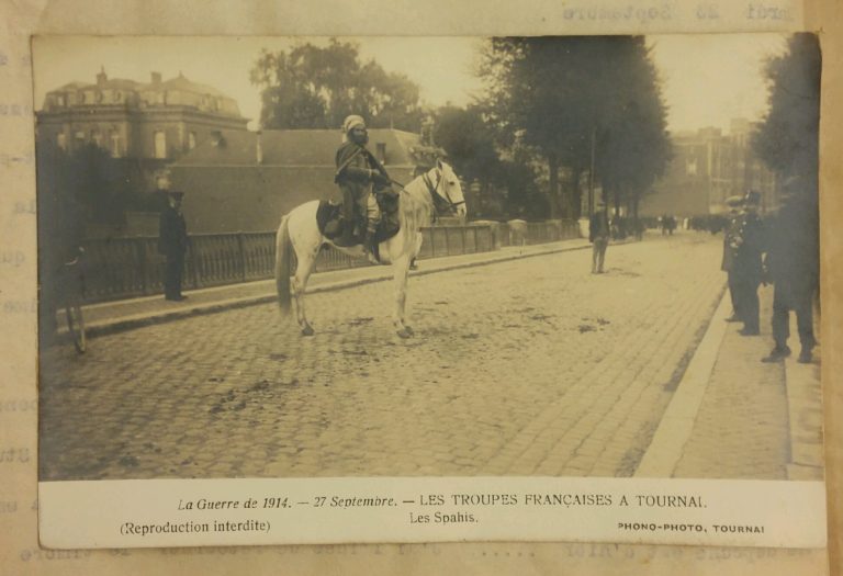 001 1914-09-27 troupes françaises à Tournai2