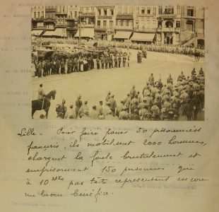 50 prisonniers français. Ils mobilisent 2000 hommes qui chargeront la foule brutalement.